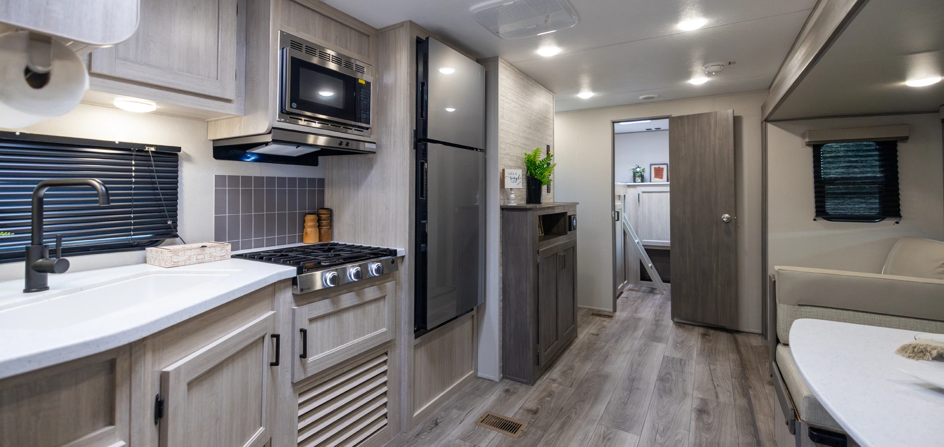 Catalina Summit Series 8 RVs